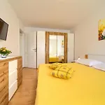 Meri Appartement Krk Town