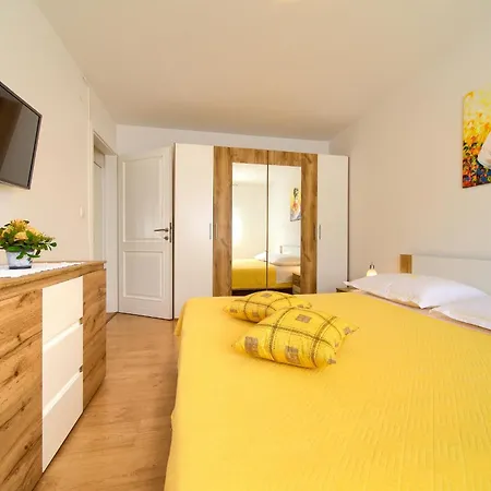 Meri Apartmán Krk Town